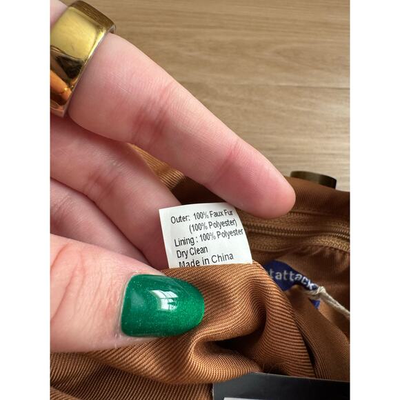 Hat attack faux fur mini tote bag - Picture 7 of 7